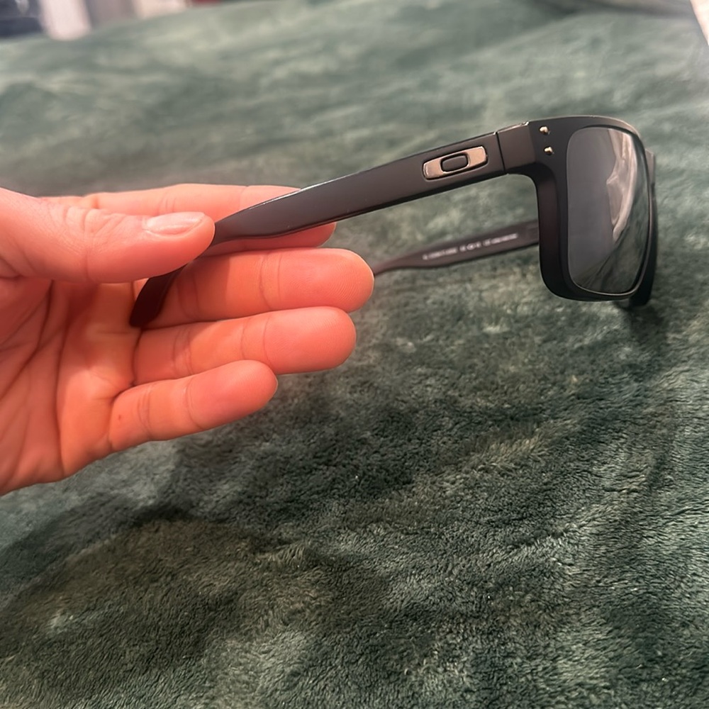 Oakley Sunglasses Holbrook XLOO94117/0559 Matte Black Frames with MirroredLenses